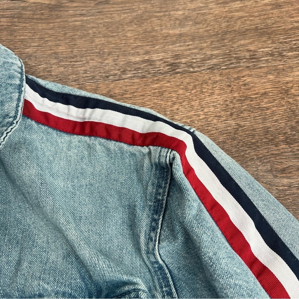 PacSun Denim Jacket Medium Light Wash Striped Sleeve Jean Jacket Red White - Picture 3 of 9
